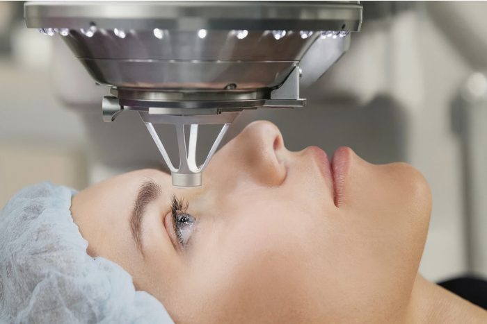 FEMTO LASIK 2 глаза за 37 500 руб.